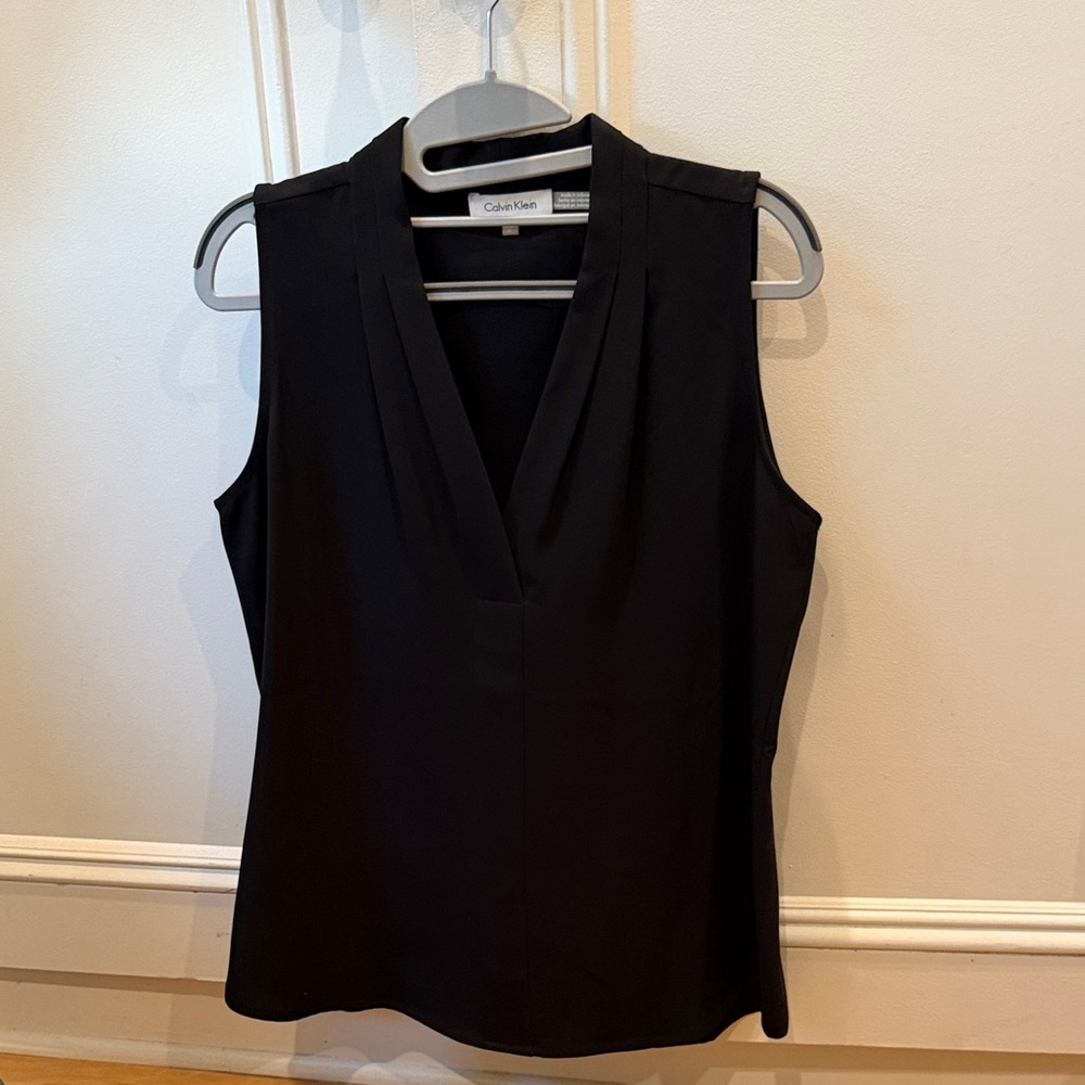 Calvin Klein Black V-Neck Sleeveless Camisole